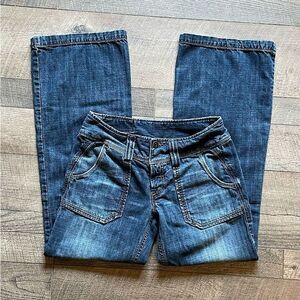Like New!! Diesel Women’s, Retro-Detail, Mod. Hipper Jeans. Size W: 26 / L: 30.